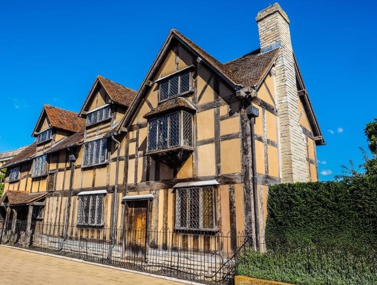 Stratford-upon-Avon business area supported by Triton Telecom services
